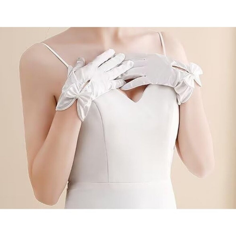 Women's White Short Satin Bow Gloves Flapper Halloween Party Tea Accessories - Picture 4 of 6